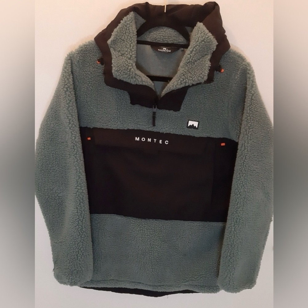 Montec Fleece Hoodie Men Atlantic/Black Size Small
Super warm!